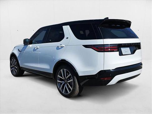 New 2025 Land Rover Discovery Dynamic SE image 7