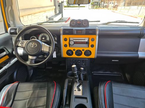 Used 2007 Toyota FJ Cruiser 4WD image 14
