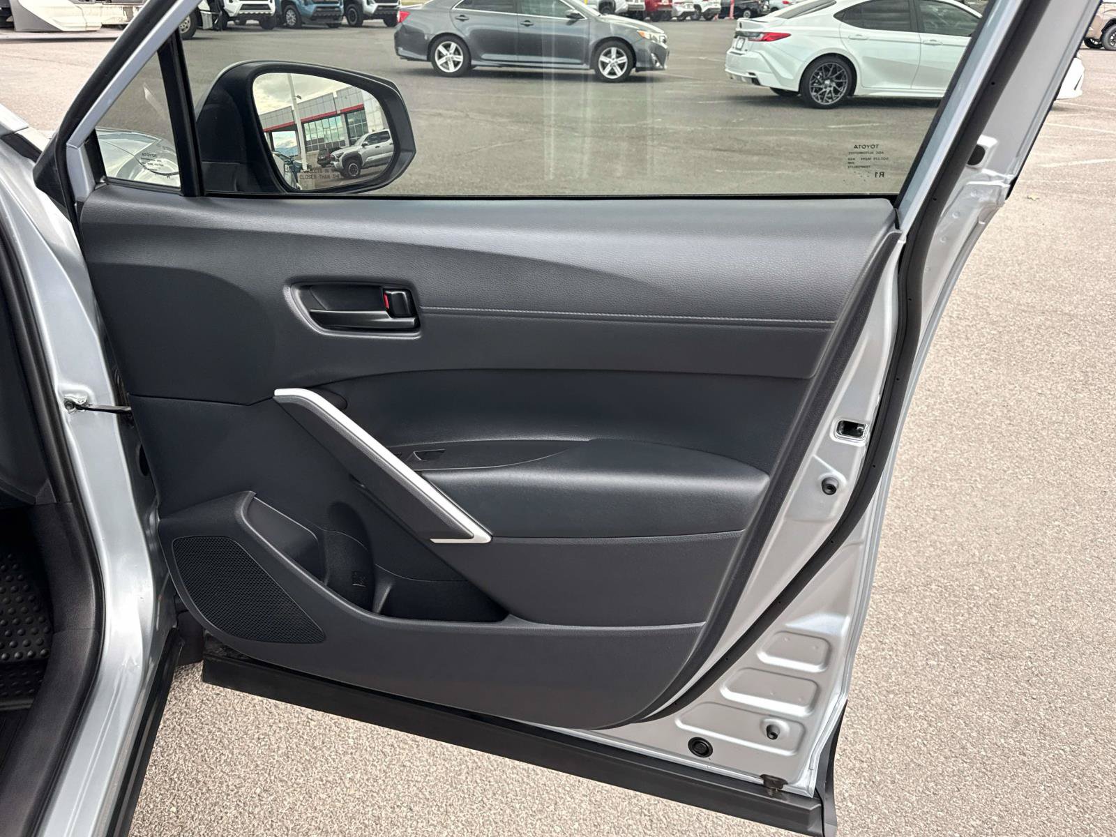 Used 2025 Toyota Corolla Cross AWD Hybrid image 19