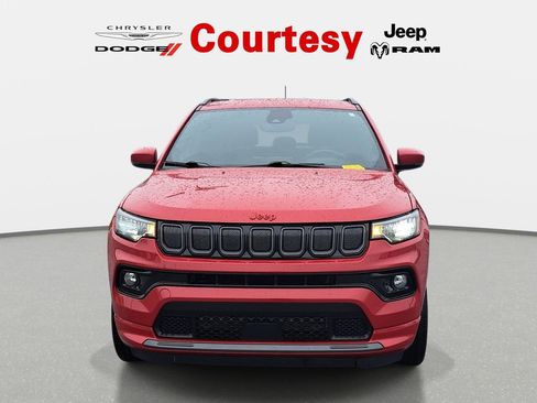 Certified 2022 Jeep Compass Limited image 10