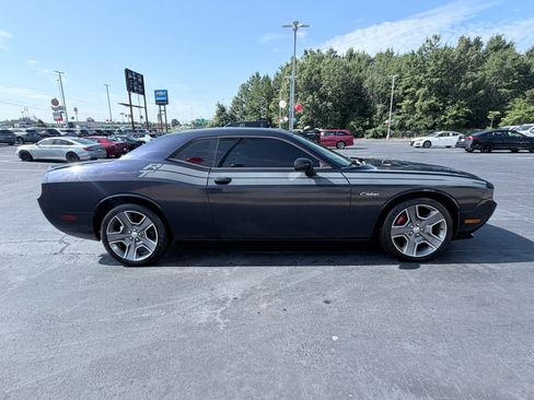 Used 2012 Dodge Challenger R/T RWD image 4