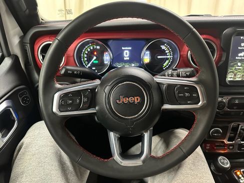 Used 2023 Jeep Wrangler Unlimited Rubicon 4xe image 27