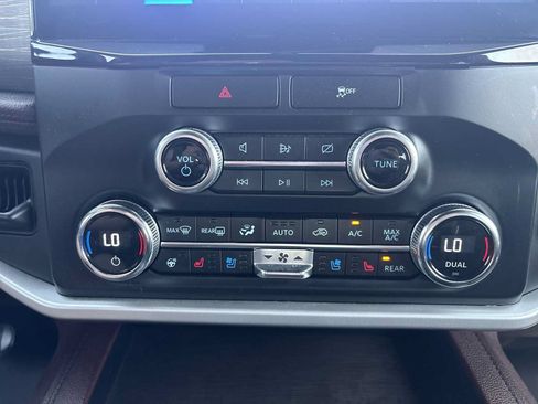 Used 2022 Ford Expedition Limited AWD/4WD image 19