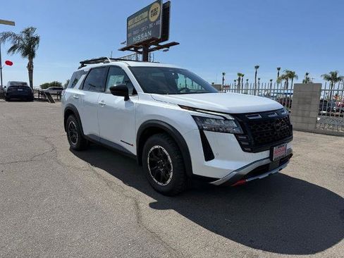 New 2026 Nissan Pathfinder Rock Creek w/ Rock Creek Premium Package AWD/4WD image 1