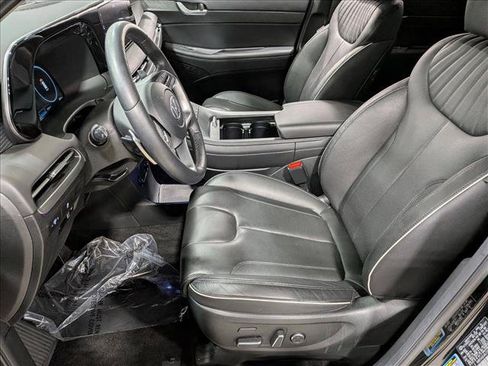Used 2024 Hyundai Palisade Limited FWD image 17