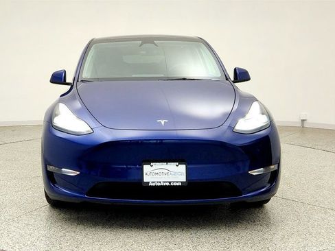 Used 2024 Tesla Model Y Long Range AWD/4WD image 2