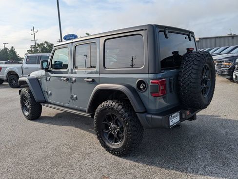 Used 2025 Jeep Wrangler Unlimited Sport AWD/4WD image 7