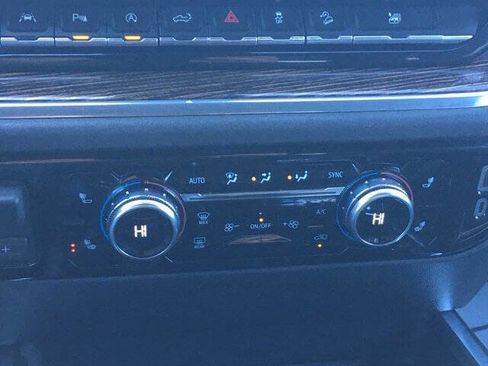 Used 2024 GMC Sierra 1500 Elevation w/ Elevation Premium Package image 19