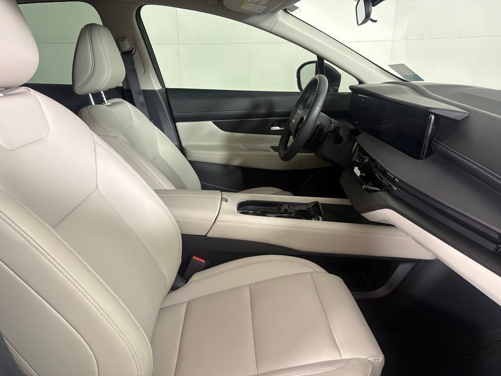 Certified 2025 Nissan Murano SV AWD/4WD image 14
