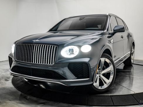 Used 2023 Bentley Bentayga Extended Wheelbase AWD/4WD image 6