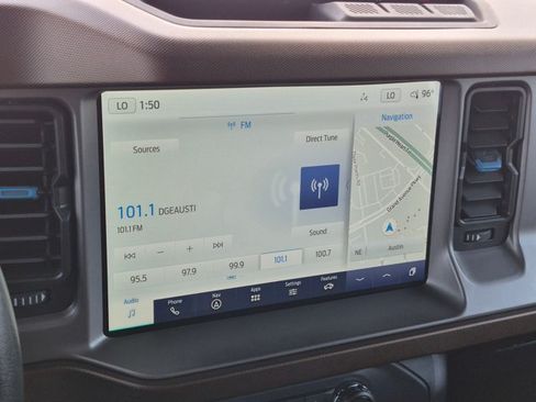 Used 2022 Ford Bronco Outer Banks AWD/4WD image 13