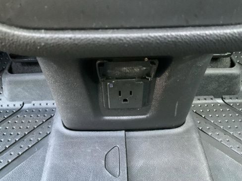 Used 2024 Chevrolet Equinox LT image 59