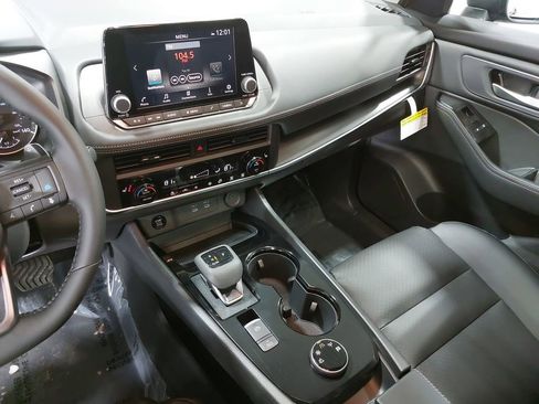 New 2026 Nissan Rogue SV AWD/4WD image 25