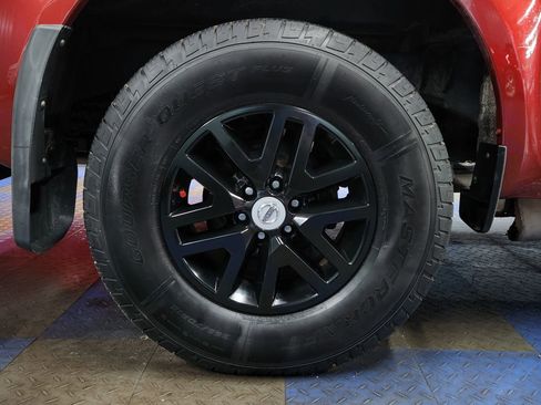 Used 2014 Nissan Frontier SV image 59