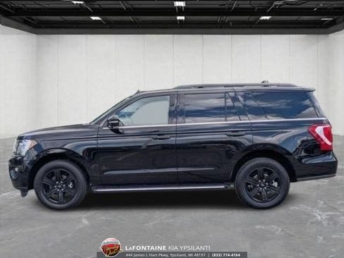 Used 2021 Ford Expedition XLT AWD/4WD image 2