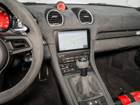 Used 2024 Porsche 718 Cayman GT4 RS image 24