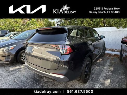 Used 2026 Kia Sportage EX FWD image 2