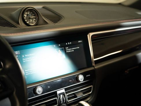 Certified 2023 Porsche Macan Turbo AWD/4WD image 23