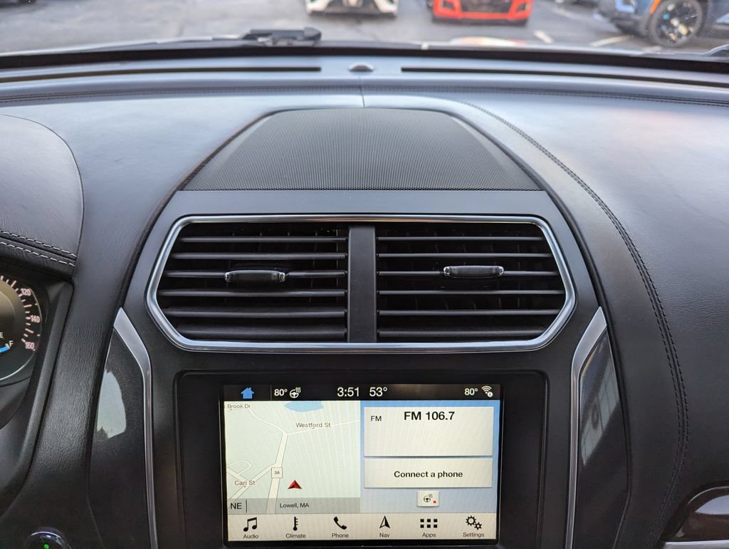 Used 2018 Ford Explorer Platinum AWD/4WD image 21