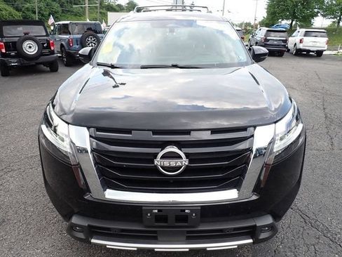 Used 2023 Nissan Pathfinder Platinum AWD/4WD image 9