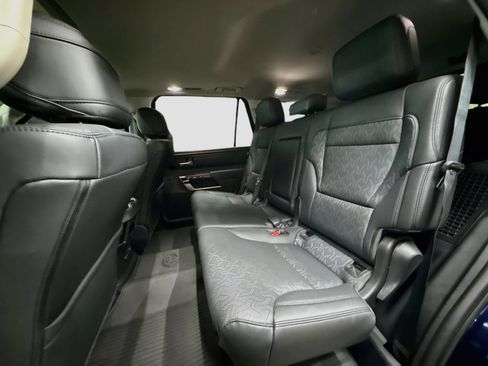 Used 2024 Toyota Sequoia Limited w/ TRD Off-Road Package AWD/4WD image 29