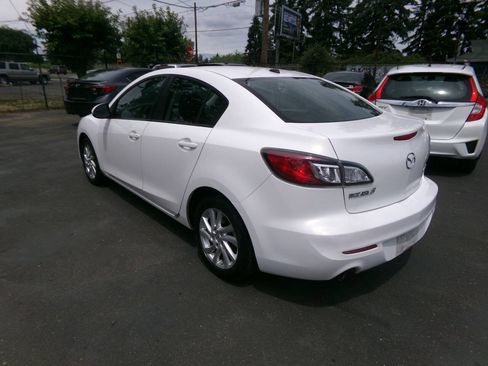 Used 2012 MAZDA MAZDA3 i Grand Touring w/ Tech Pkg FWD image 8