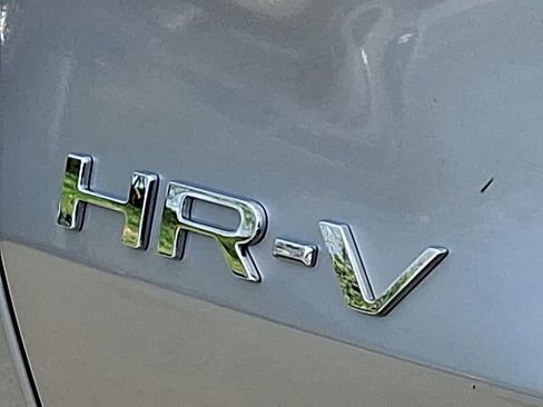 Used 2023 Honda HR-V LX image 26