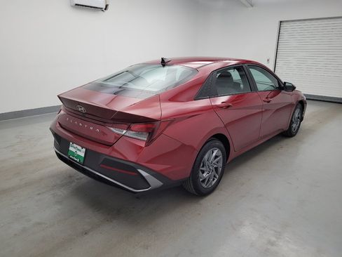 Used 2024 Hyundai Elantra SEL FWD image 9
