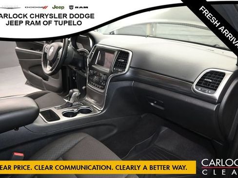 Used 2020 Jeep Grand Cherokee Laredo AWD/4WD image 34