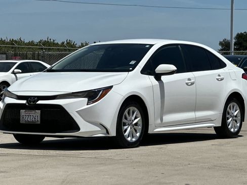 Used 2022 Toyota Corolla LE w/ LE Convenience Package FWD image 7