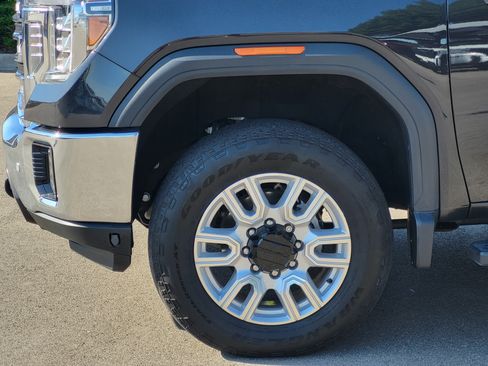 Used 2020 GMC Sierra 2500 SLT w/ SLT Premium Plus Package AWD/4WD image 9
