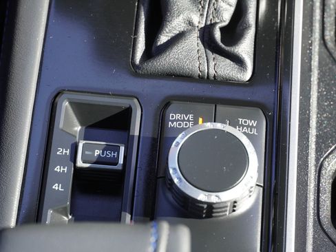 Used 2023 Toyota Tundra Platinum image 36