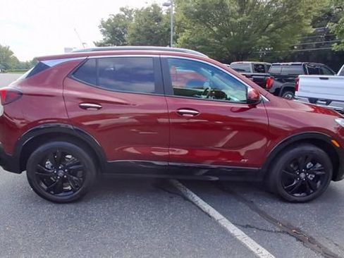 Used 2025 Buick Encore GX Sport Touring AWD/4WD image 9