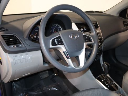 Used 2013 Hyundai Accent GLS w/ Premium Pkg FWD image 39