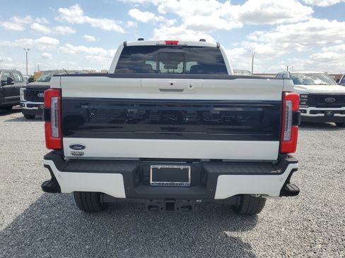 New 2025 Ford F250 Platinum w/ FX4 Off-Road Package image 8