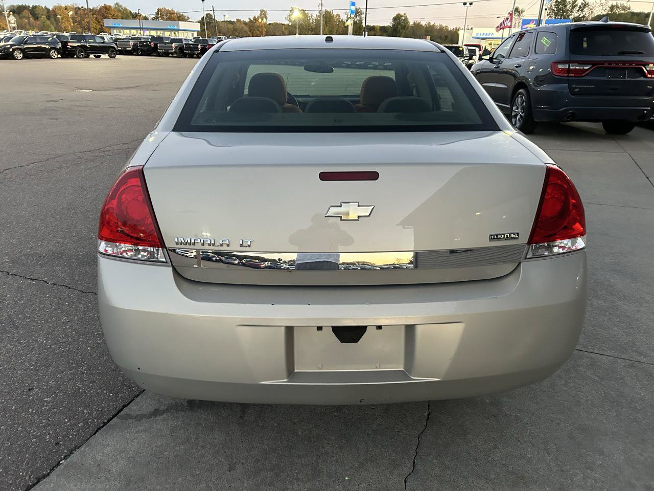 Used 2008 Chevrolet Impala LT FWD image 6