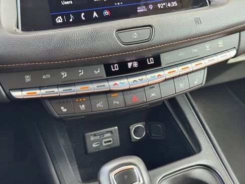 Used 2019 Cadillac XT4 Premium Luxury w/ Enhanced Visibility Package AWD/4WD image 23