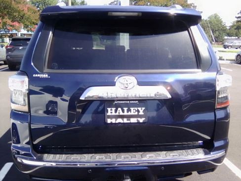 Used 2016 Toyota 4Runner Limited AWD/4WD image 10