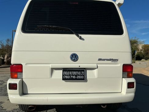 Used 2002 Volkswagen Eurovan MV image 16