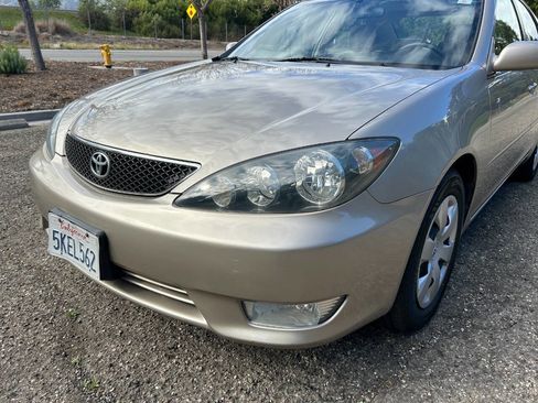 Used 2005 Toyota Camry SE image 5