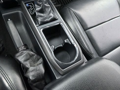 Used 2019 Toyota Tacoma TRD Sport image 18