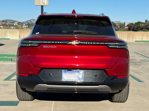 New 2026 Chevrolet Equinox EV LT w/ Convenience Package II image 8