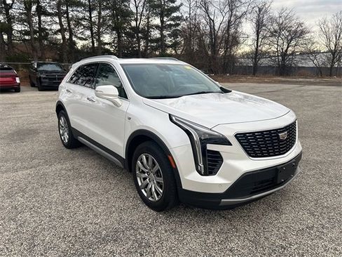 Used 2023 Cadillac XT4 Premium Luxury w/ Technology Package image 7