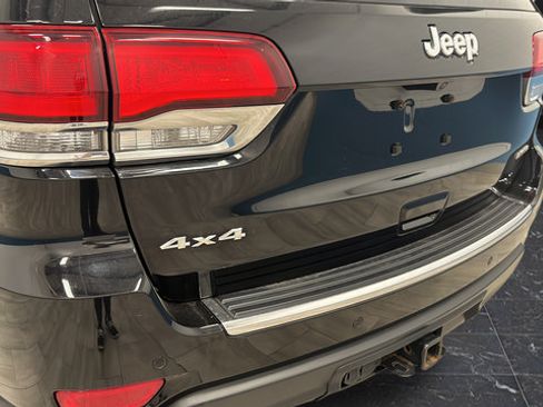 Used 2020 Jeep Grand Cherokee Limited w/ Luxury Group II AWD/4WD image 40