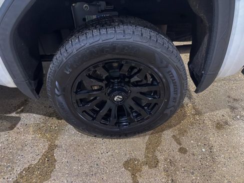 Used 2021 GMC Sierra 1500 AT4 w/ Technology Package image 15