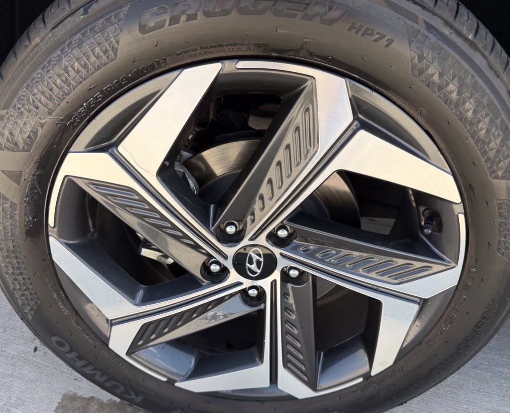 Used 2023 Hyundai Tucson Limited FWD image 19