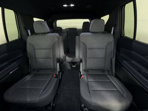New 2026 Chevrolet Traverse LT FWD image 24