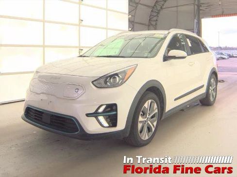Used 2022 Kia Niro EX w/ Cold Weather Package image 2