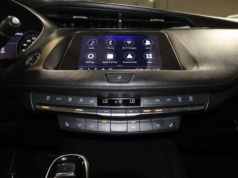 Used 2022 Cadillac XT4 Sport w/ Comfort Package AWD/4WD image 17