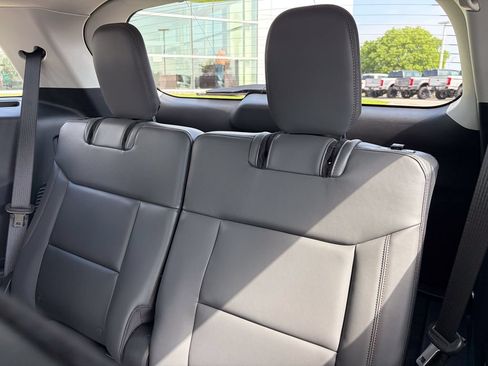 New 2026 Ford Explorer Active w/ Active Comfort Package AWD/4WD image 16